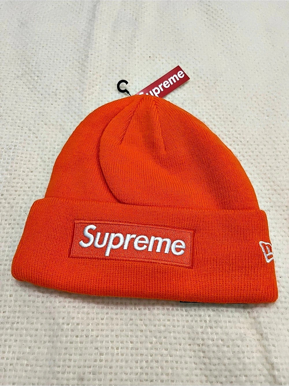 Supreme New Era Box Logo Beanie (FW24) ) Orange